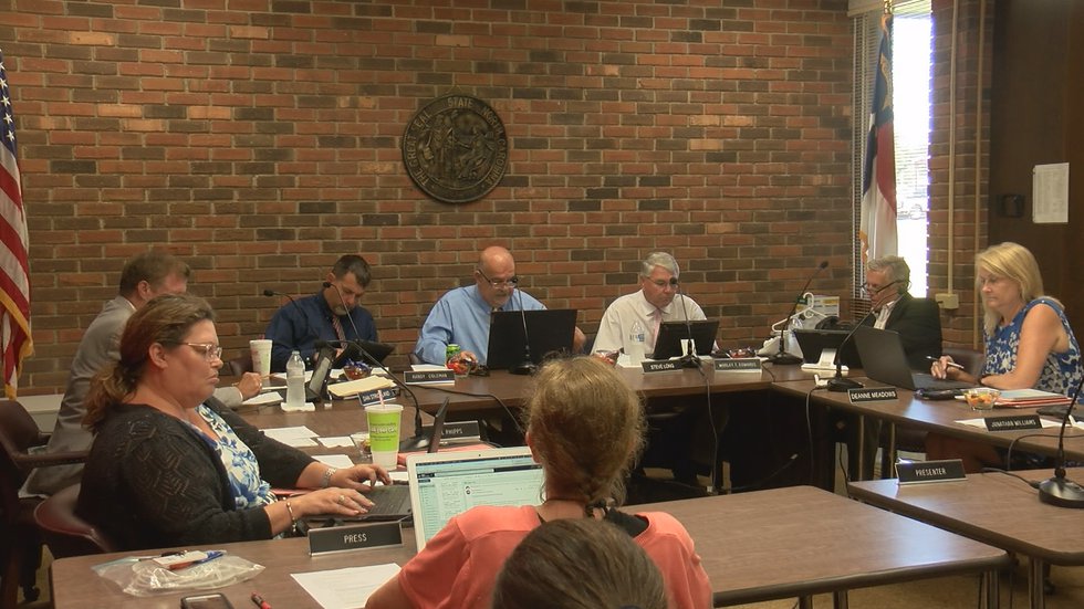 New School Board Members Sworn&nbsp;In